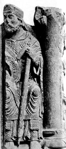 132. фрагмент с надгробия аббата Ода. Середина XII века. Кафедральный музей, Реймс. 