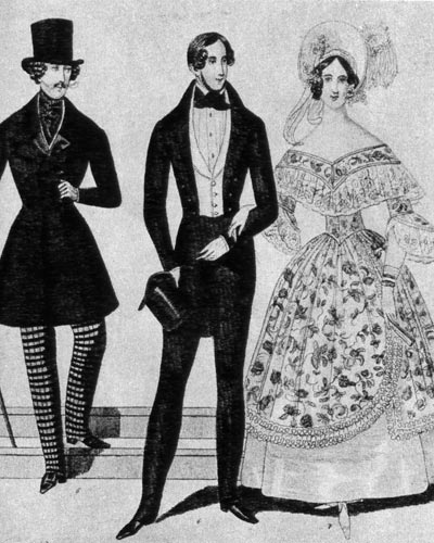 707. «Пти Курье де Дам», 1837 г. Вечерний фрак (в середине) дополняет черный шейный платок; мужская одежда для прогулок состоит из сюртука, клетчатых брюк и пластрона. 